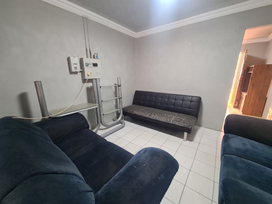 2 Bedroom Property for Sale in Roodepan Northern Cape